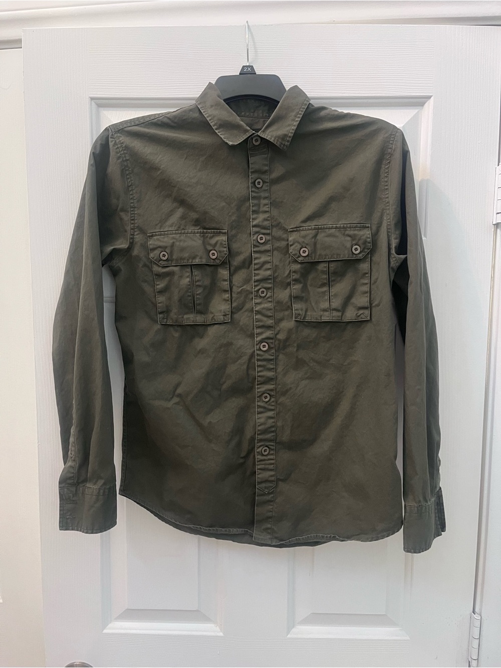 F21 men’s olive green button down